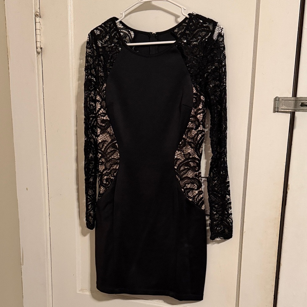 BCX Black and Cream Lace Long Sleeve Dress